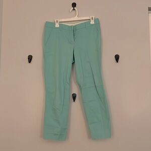 Like new women’s teal capris